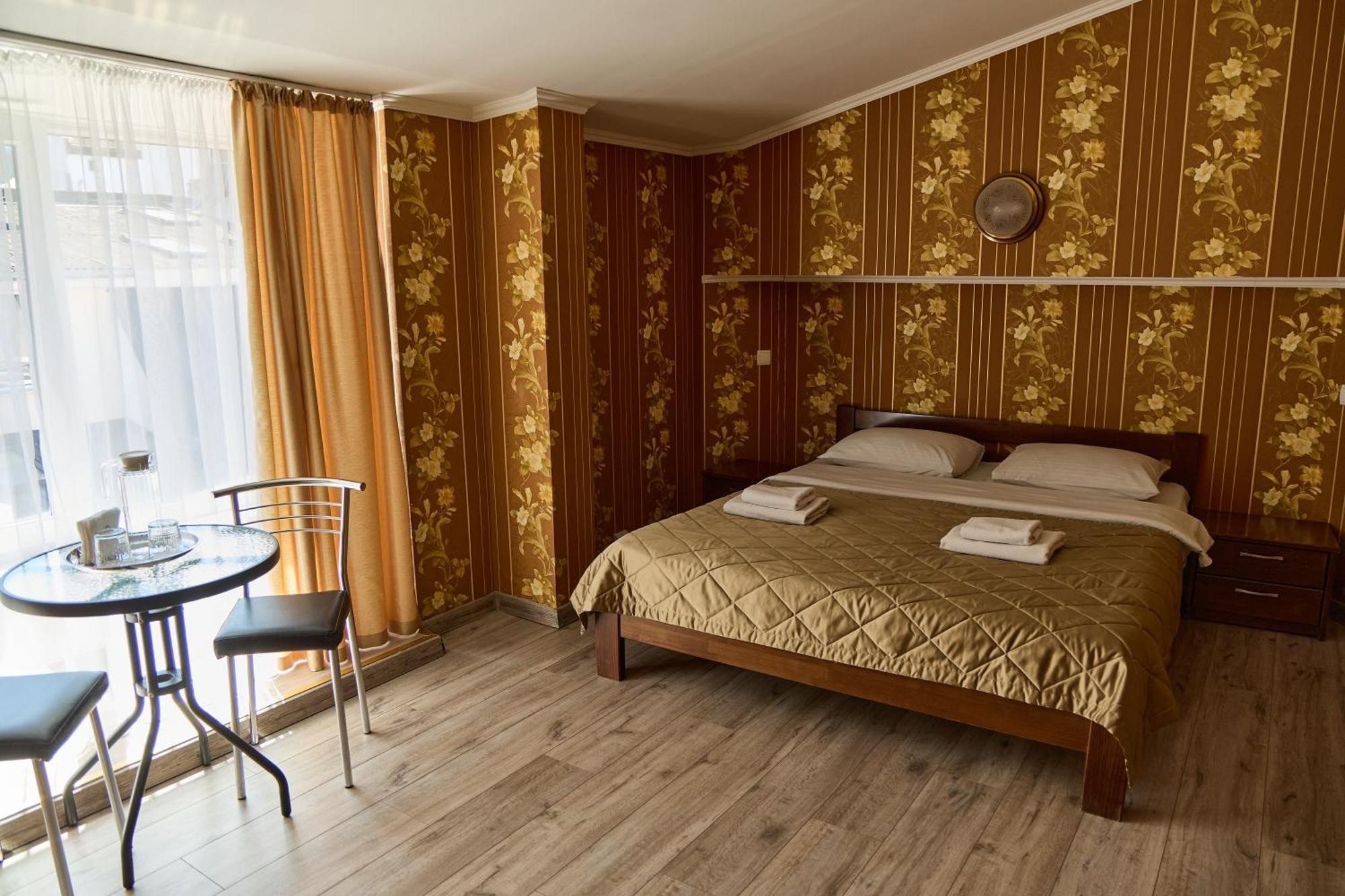 Hotel Plazma Львов Экстерьер фото